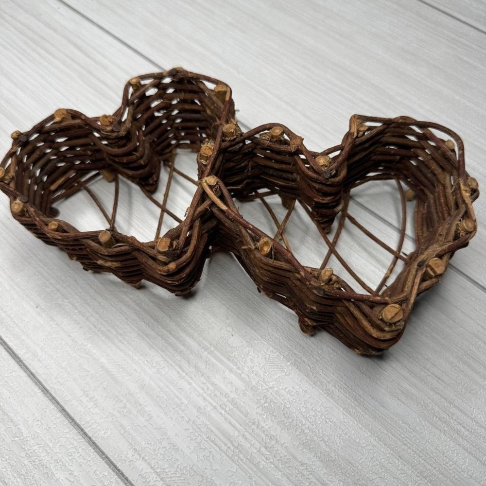 Rustic Heart Shaped Willow Twig Basket Set, Cottagecore Decor, Farmhouse Style‎